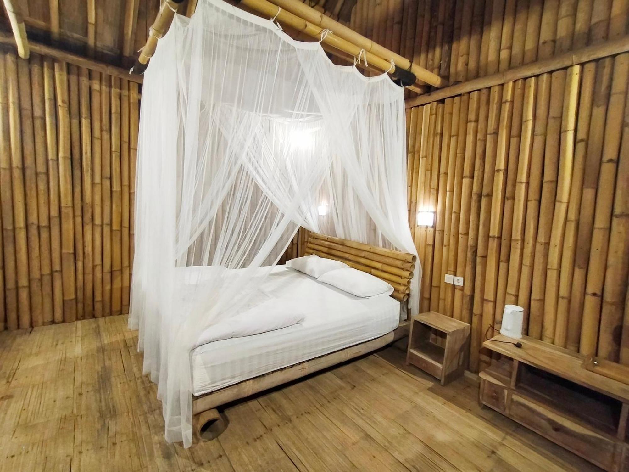 Loca Lobo Lodges Riung, Flores Exterior photo