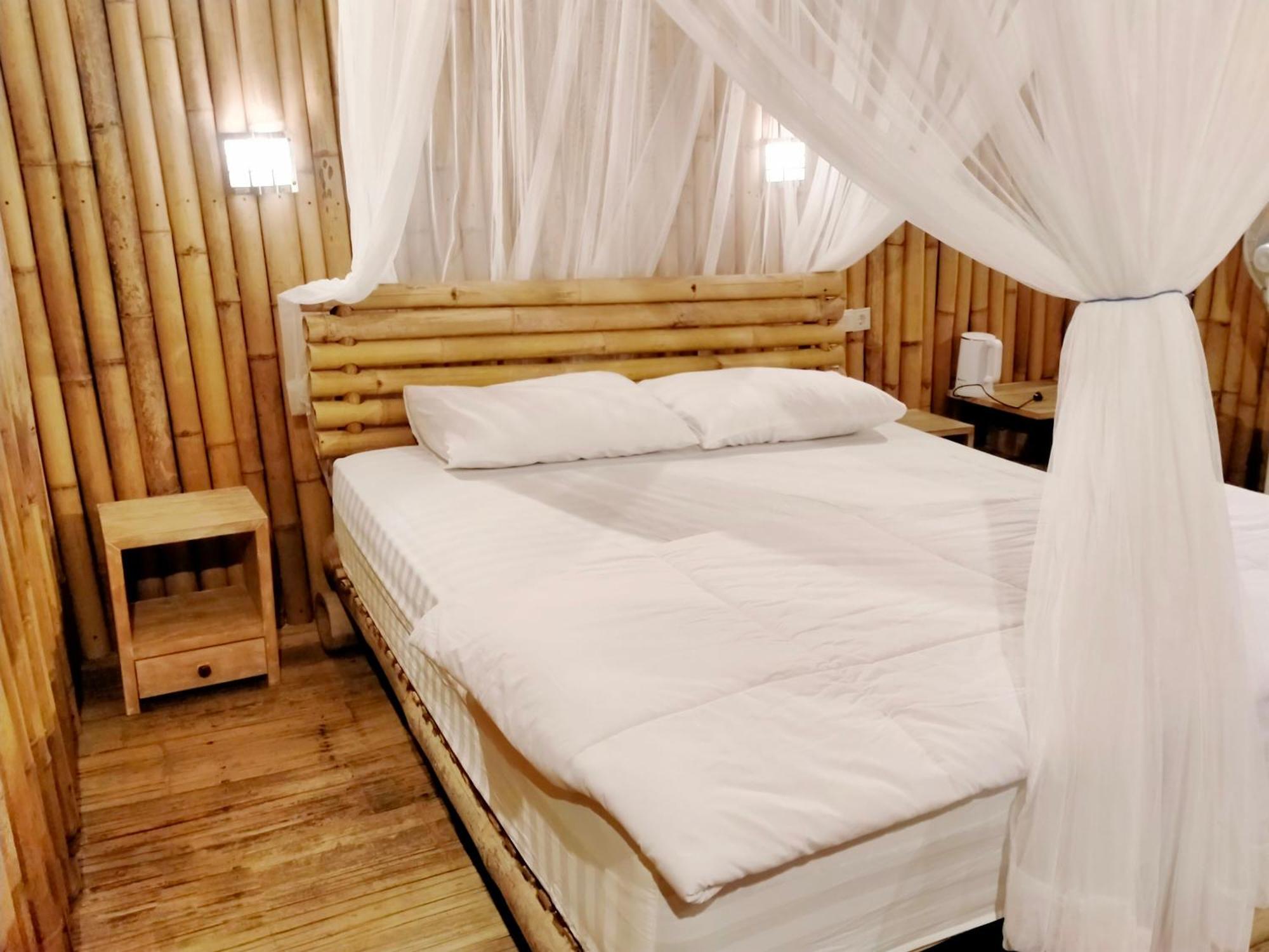Loca Lobo Lodges Riung, Flores Exterior photo