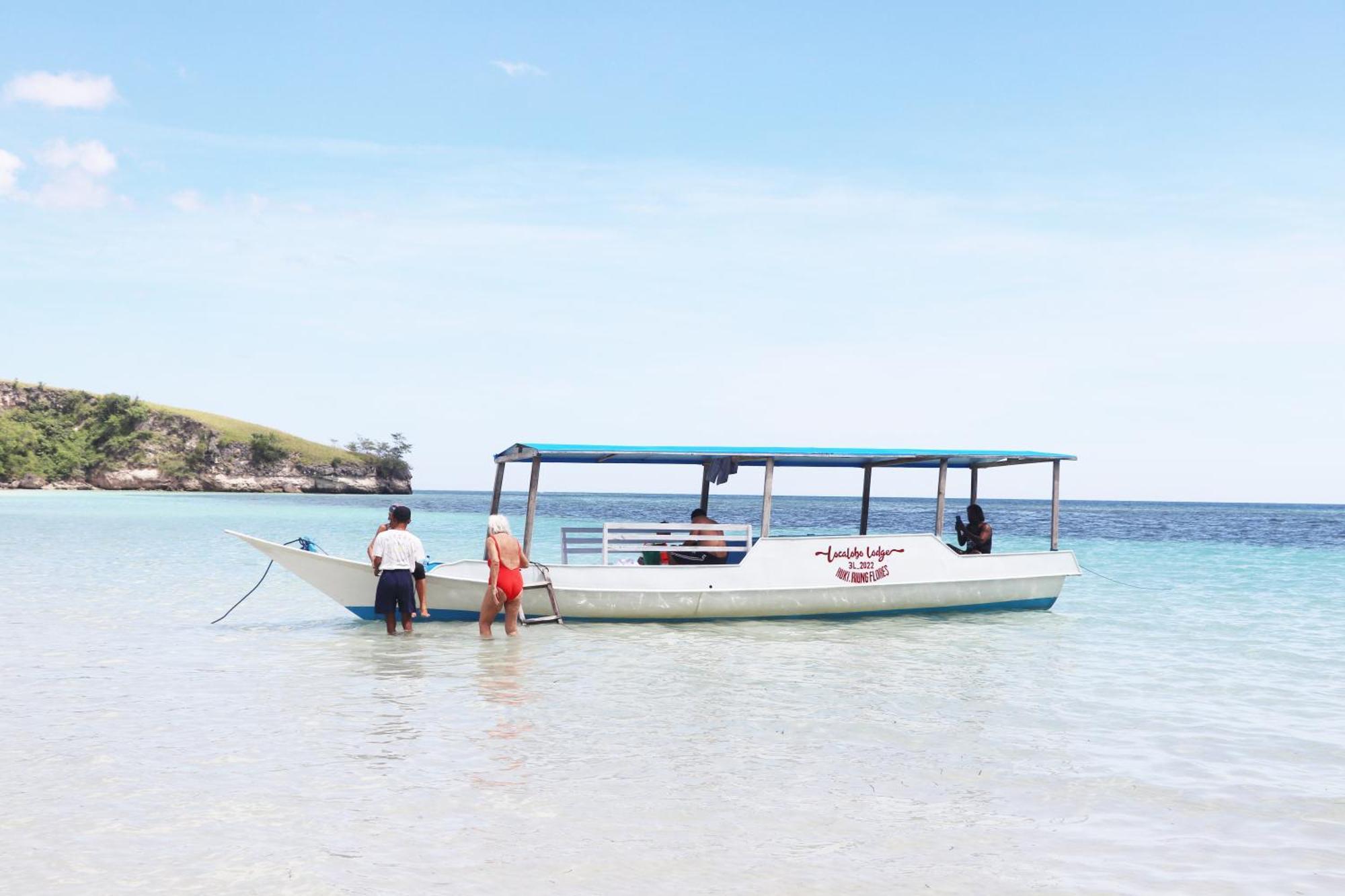 Loca Lobo Lodges Riung, Flores Exterior photo